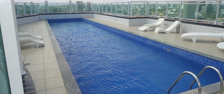 Apê renovado com vista mar em Iracema