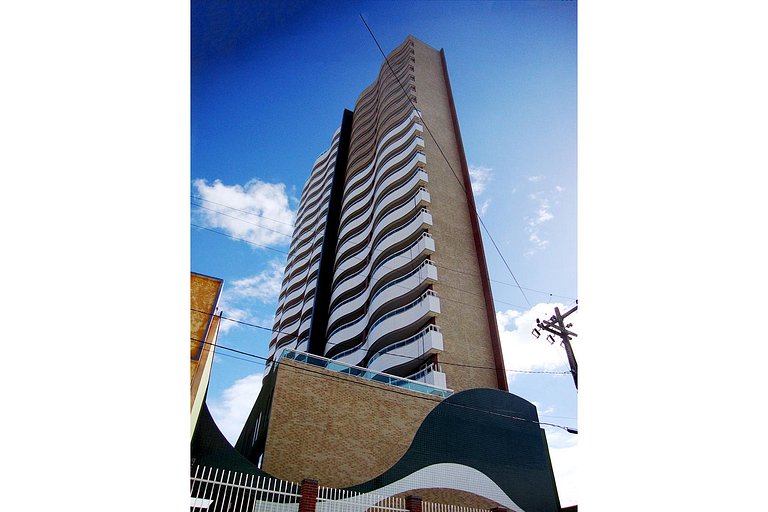 Apê renovado com vista mar em Iracema