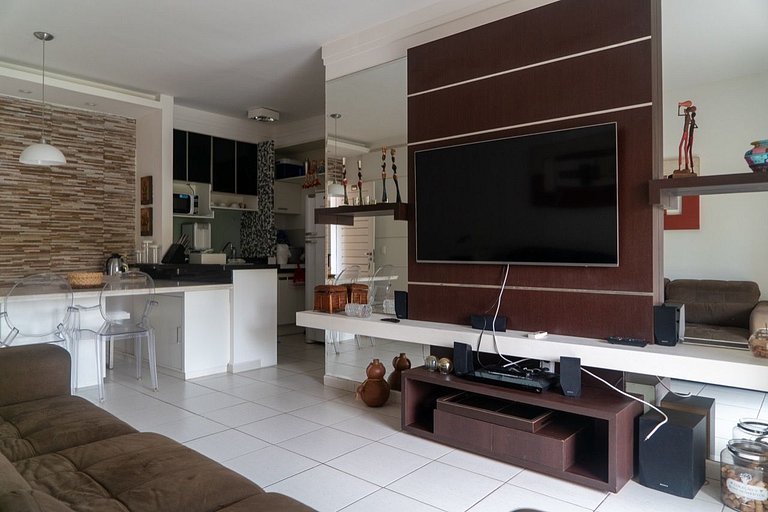 Beautiful apartment, condominium in front of the sea beach L