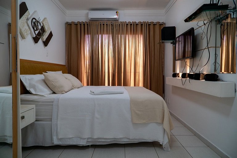 Beautiful apartment, condominium in front of the sea beach L