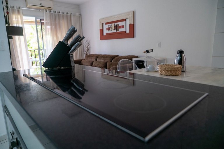 Beautiful apartment, condominium in front of the sea beach L