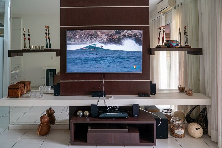 Beautiful apartment, condominium in front of the sea beach L