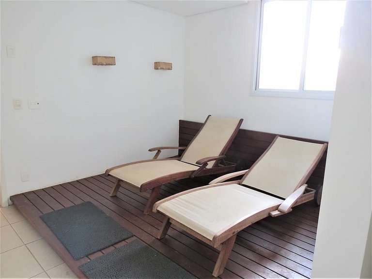 Beautiful apartment, condominium in front of the sea beach L