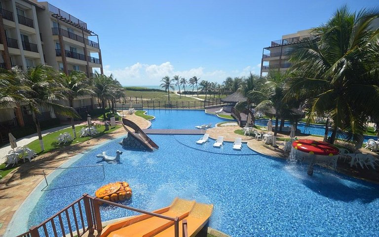 Beautiful apartment, condominium in front of the sea beach L