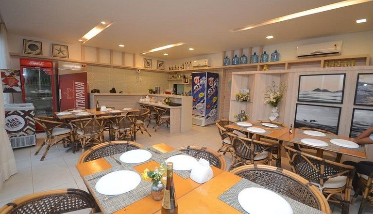 Beautiful apartment, condominium in front of the sea beach L