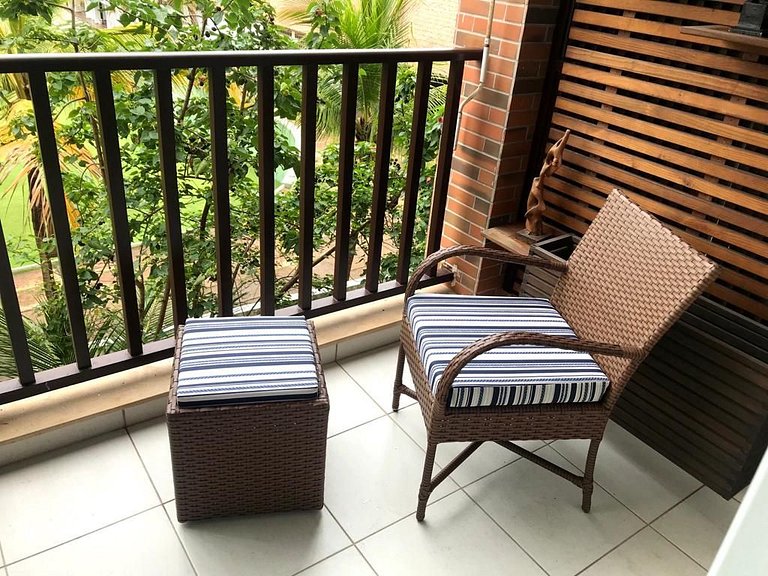 Beautiful apartment, condominium in front of the sea beach L