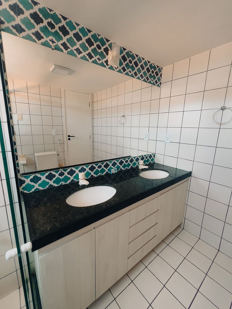 Beautiful apartment, condominium by the sea!