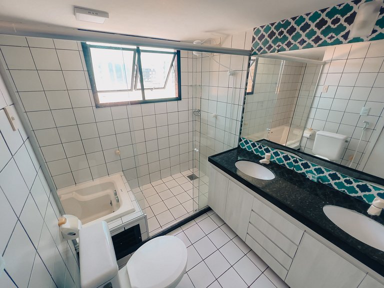 Beautiful apartment, condominium by the sea!