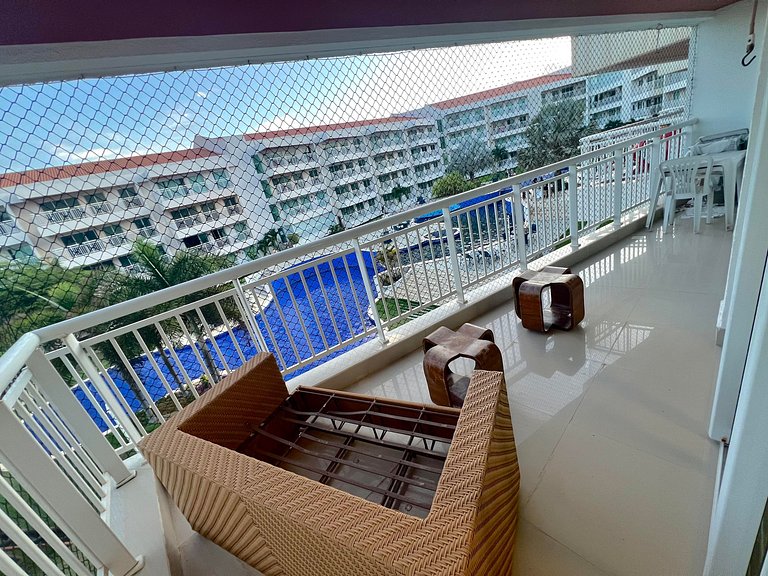 Apartamento completo 3 quartos Porto das dunas 209 B