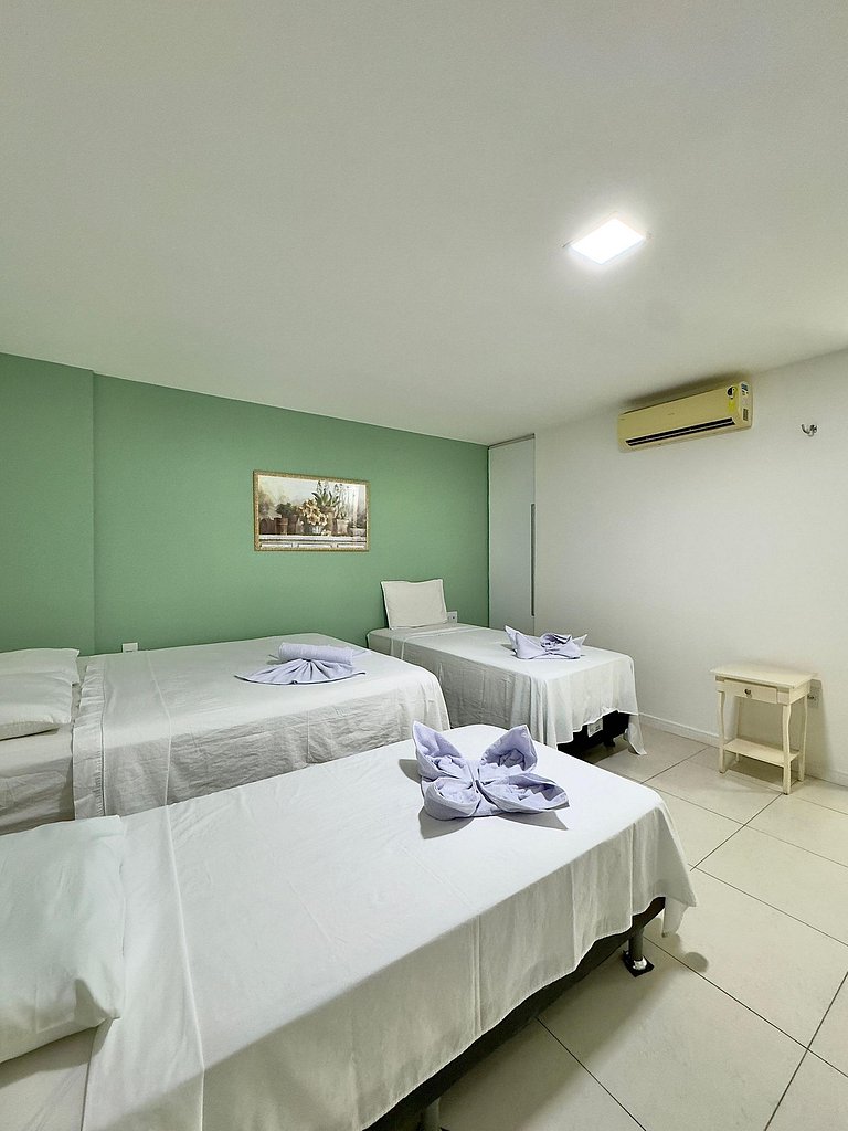 Cobertura no Golf Ville deck privativo com jacuzzi e churras