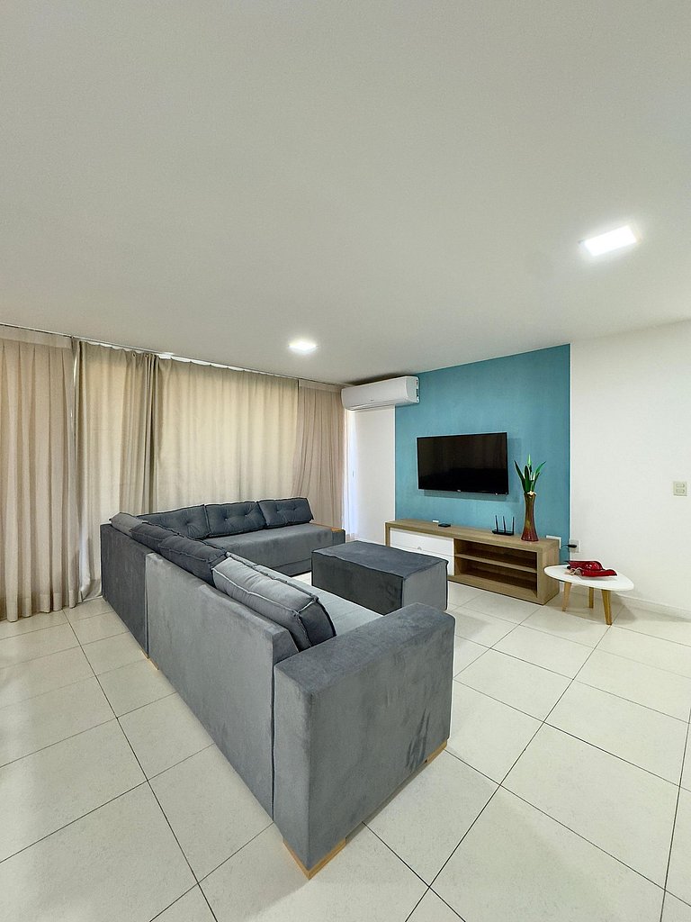 Cobertura no Golf Ville deck privativo com jacuzzi e churras