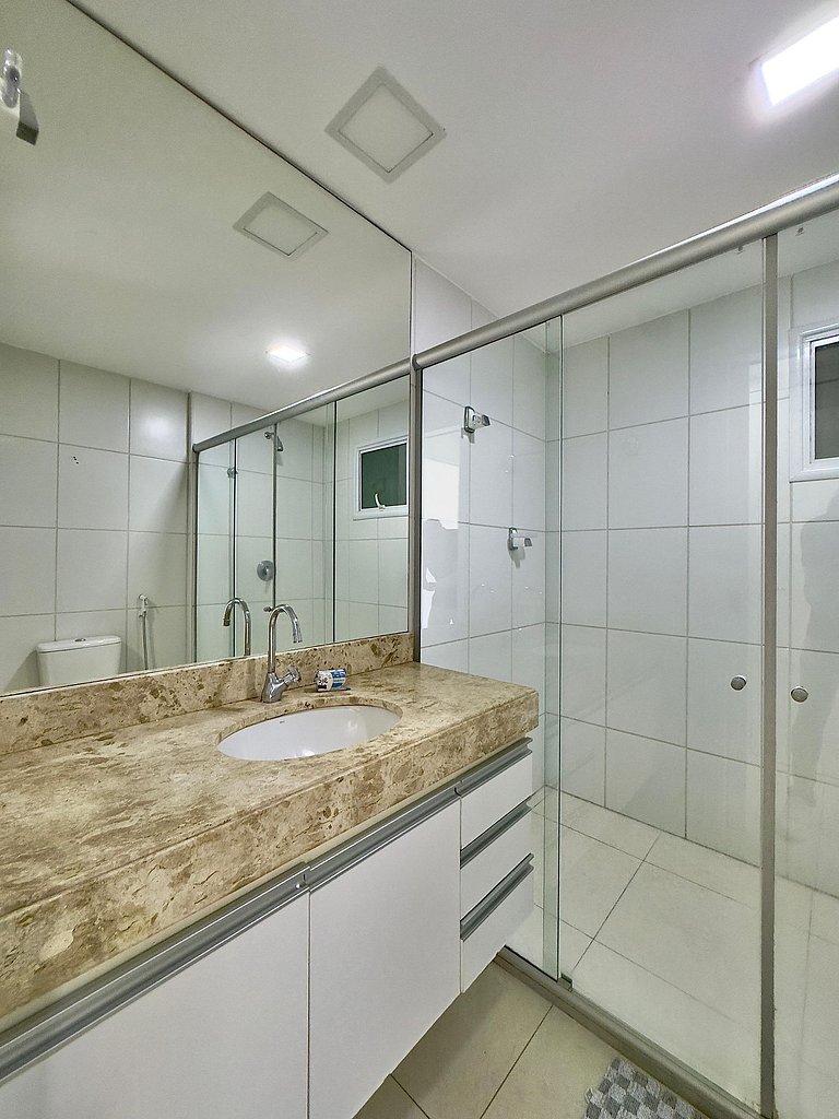 Cobertura no Golf Ville deck privativo com jacuzzi e churras