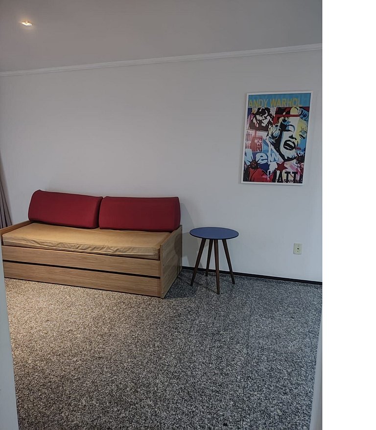 Flat completo a 50m da Beira-Mar c/ café da manhã