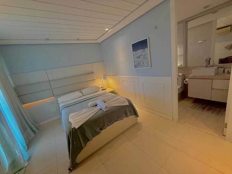 Exclusiva e Única Cobertura Duplex do Golf Ville
