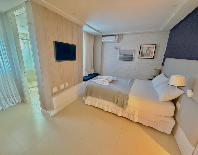 Exclusiva e Única Cobertura Duplex do Golf Ville