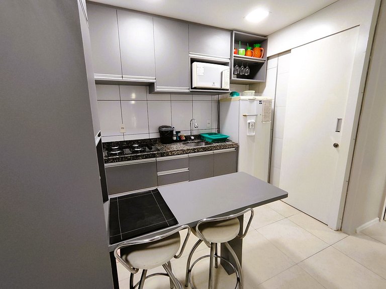 Apê renovado com vista mar em Iracema