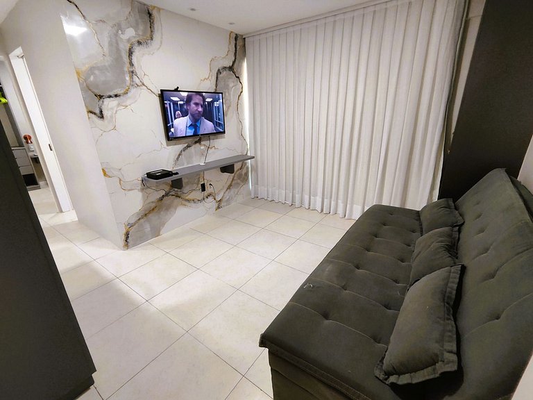 Apê renovado com vista mar em Iracema