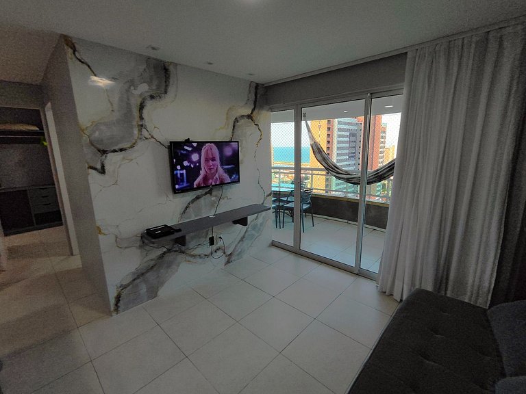 Apê renovado com vista mar em Iracema