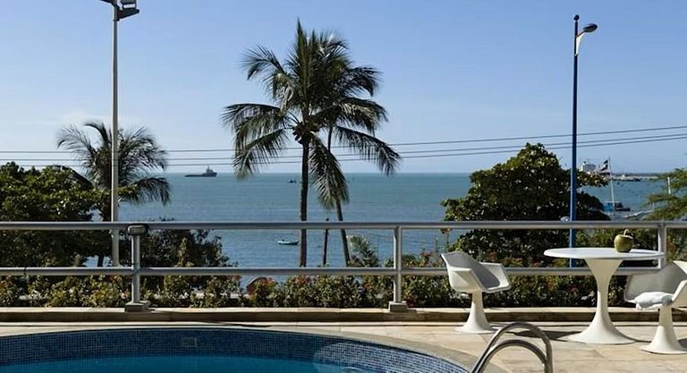 Flat beira mar com linda vista e hidromassagem