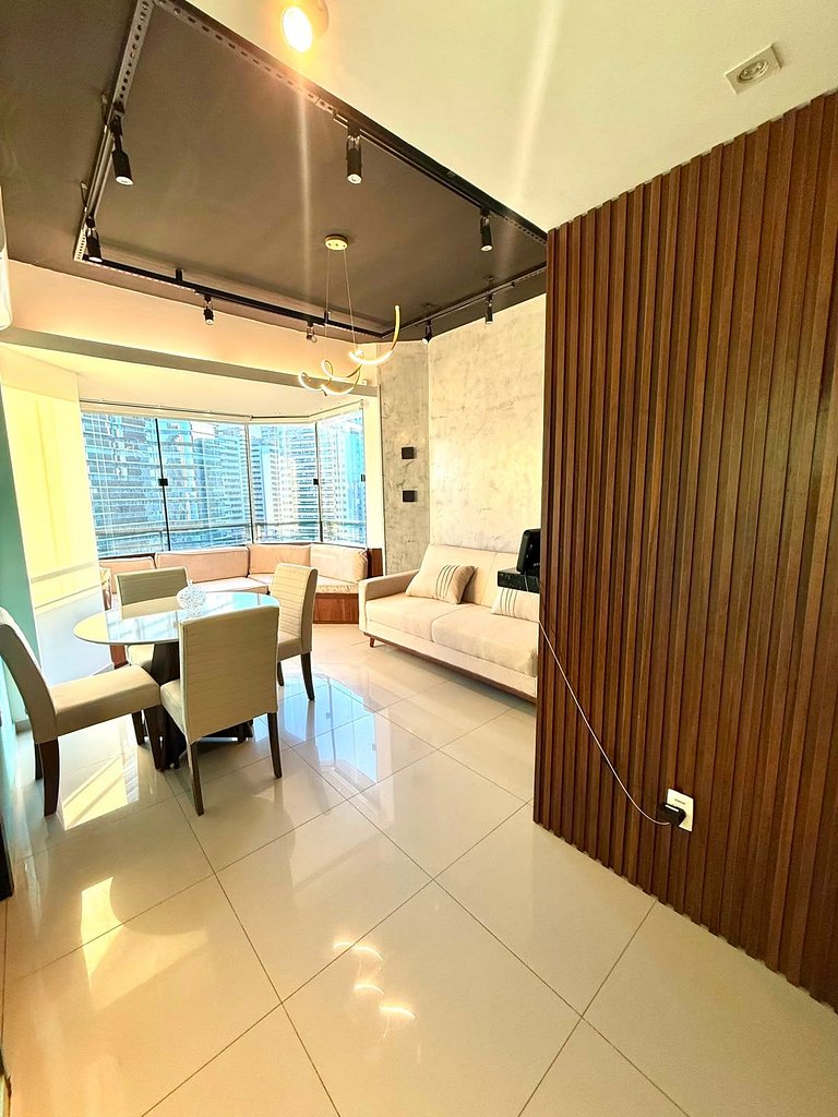 Flat beira mar com linda vista e hidromassagem