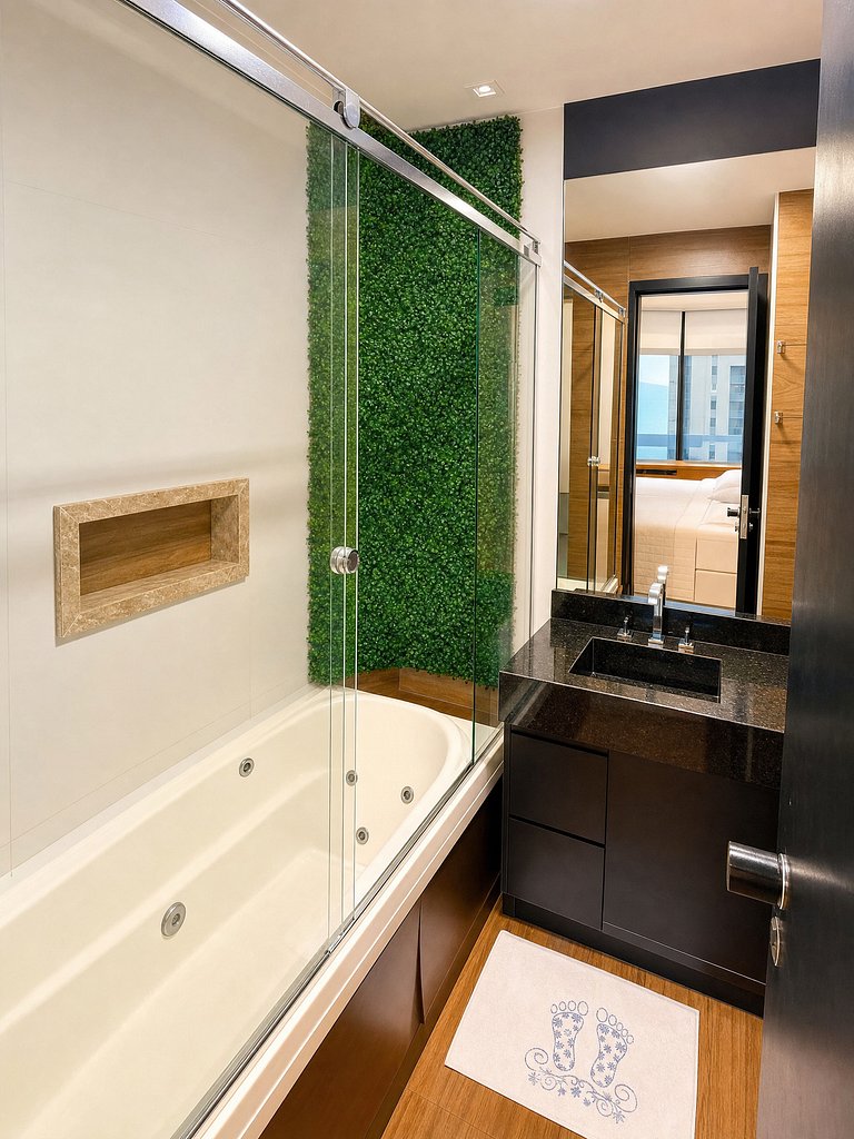 Flat beira mar com linda vista e hidromassagem