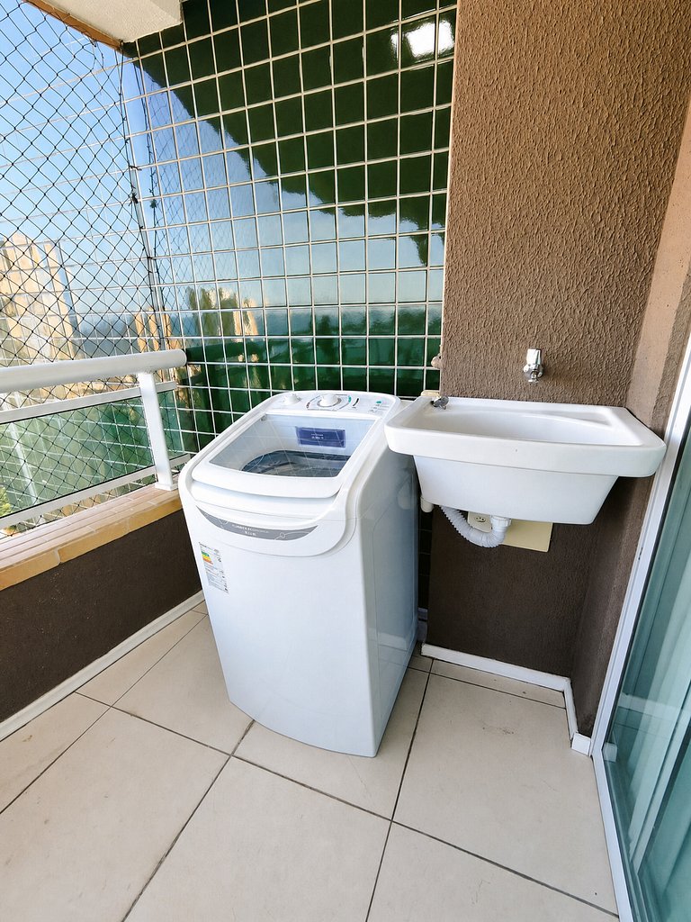 Apê renovado com vista mar em Iracema