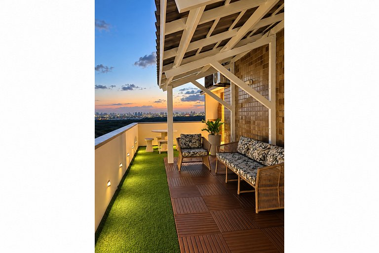 Sea view penthouse, private deck, barbecue