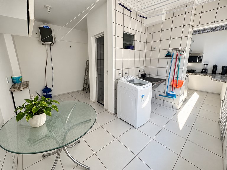 Apê família 3 quartos 200m da feirinha beira mar