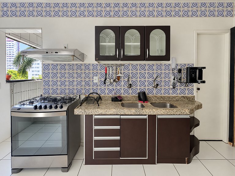 Apê família 3 quartos 200m da feirinha beira mar