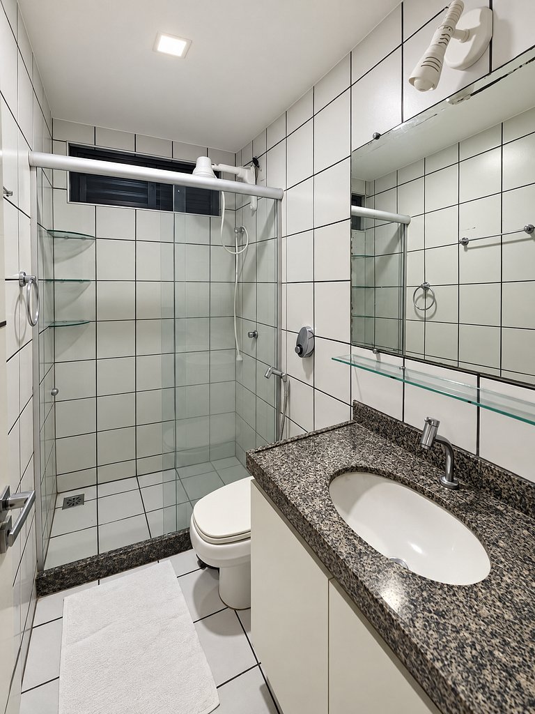Apê família 3 quartos 200m da feirinha beira mar