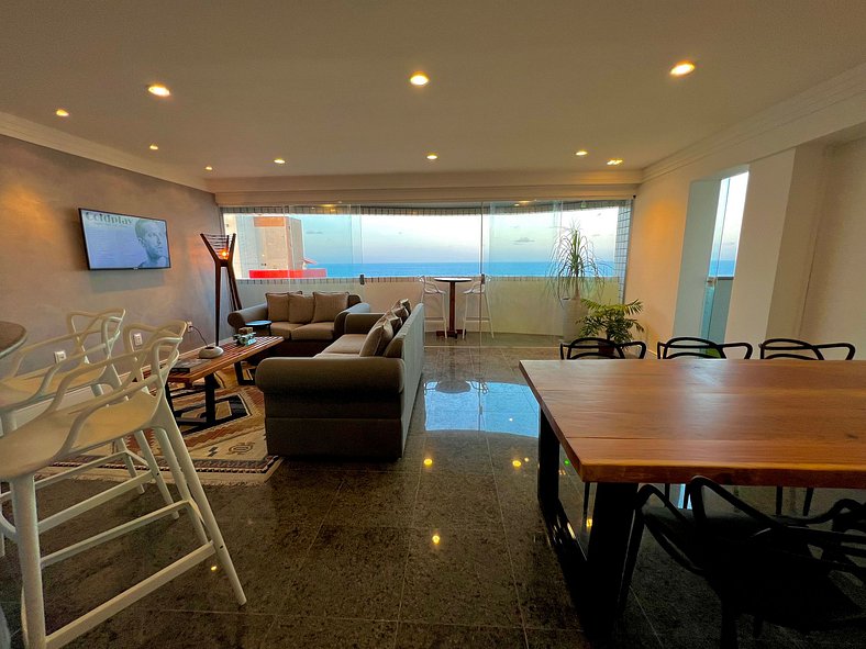 Sea view penthouse, private deck, barbecue