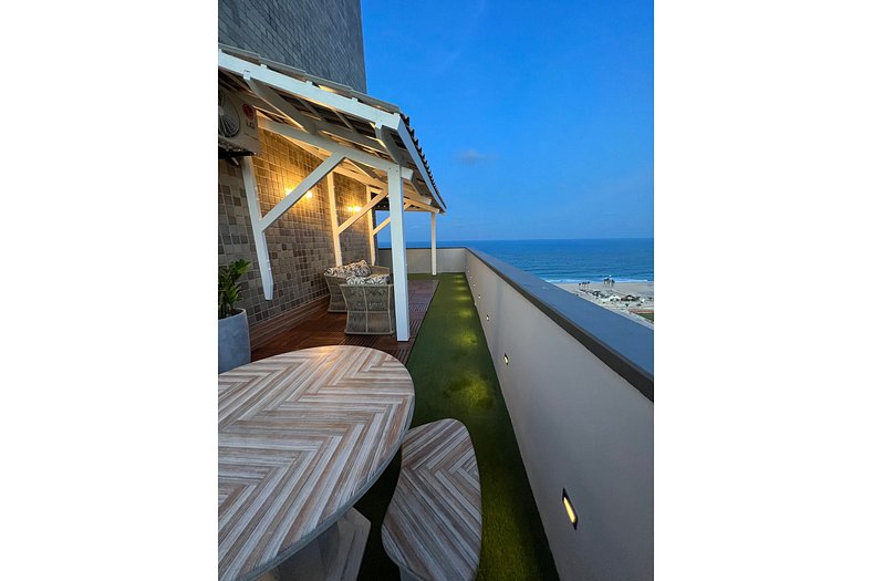 Sea view penthouse, private deck, barbecue